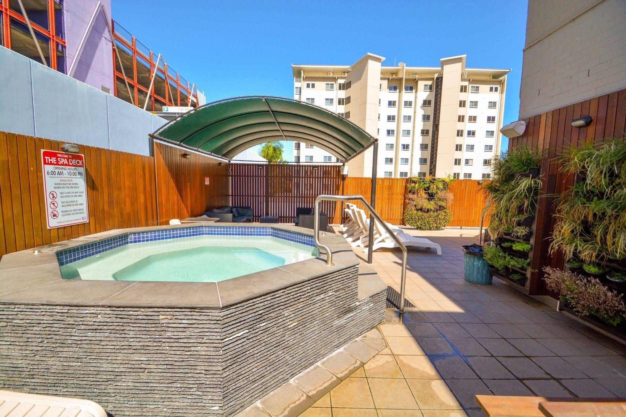 Chillis Backpackers Hostel Darwin Exterior photo